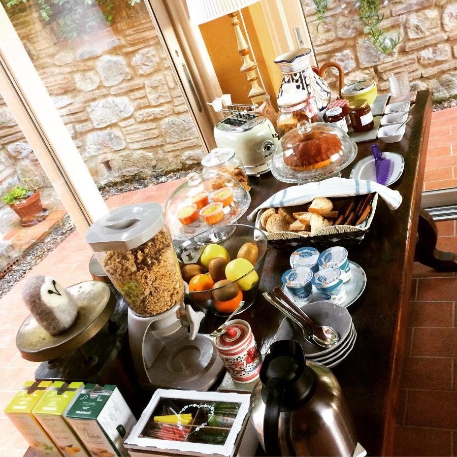 La Locanda del Barbagianni Santa Luce Bagian luar foto